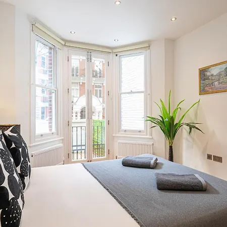 Stay Kensington & Chelsea London Exterior photo