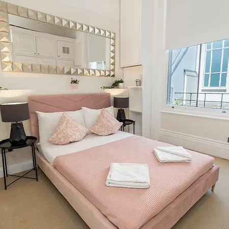 Stay Kensington & Chelsea London Exterior photo